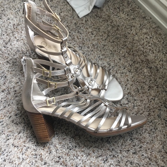 gold Gladiator sandal 11 Narrow - Picture 5 of 8